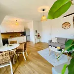 Cinema - 2-zi & Kueche, Balkon & Heimkino Lejlighed *