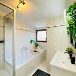 Cinema - 2-zi & Kueche, Balkon & Heimkino Lejlighed