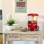 Cinema - 2-zi & Kueche, Balkon & Heimkino Lejlighed *