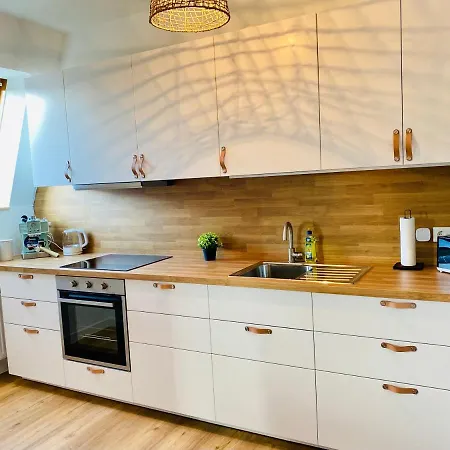 Home Cinema - 2-Zi & Kueche, Balkon & Heimkino Apartman *