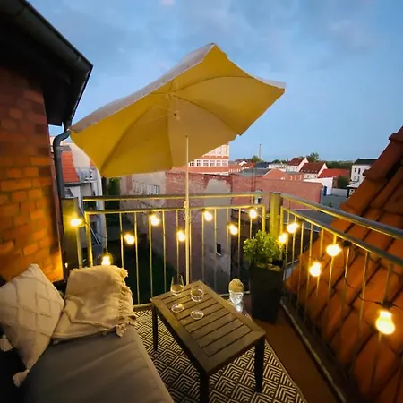 Apartament Cinema - 2-zi & Kueche, Balkon & Heimkino Magdeburg