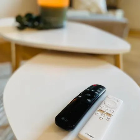 Apartament Cinema - 2-zi & Kueche, Balkon & Heimkino
