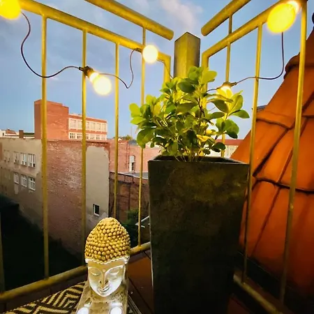 Cinema - 2-zi & Kueche, Balkon & Heimkino * Magdeburg