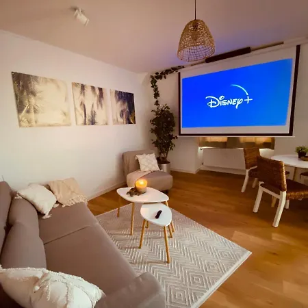Cinema - Balcony - Wi-fi & Streams