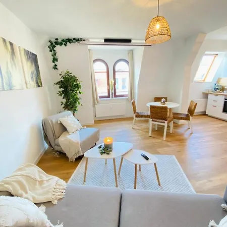 Cinema - 2-zi & Kueche, Balkon & Heimkino Apartament