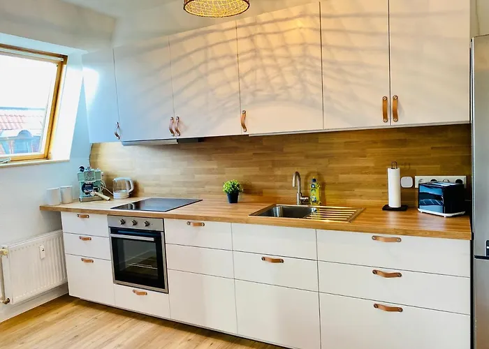 Home Cinema - 2-Zi & Kueche, Balkon & Heimkino Apartman *