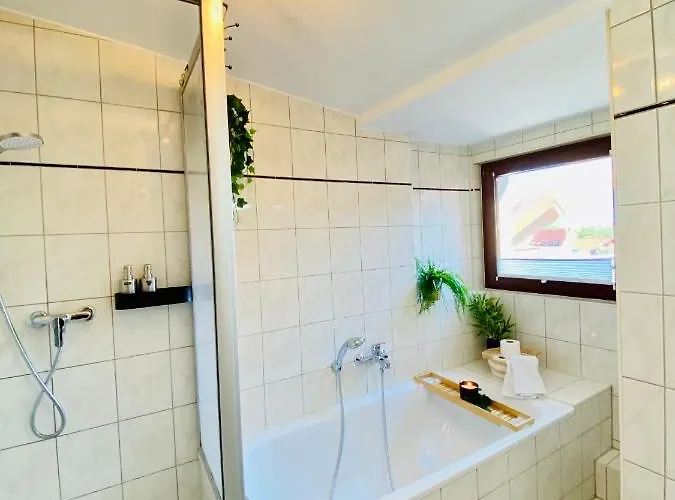 Home Cinema - 2-Zi & Kueche, Balkon & Heimkino *