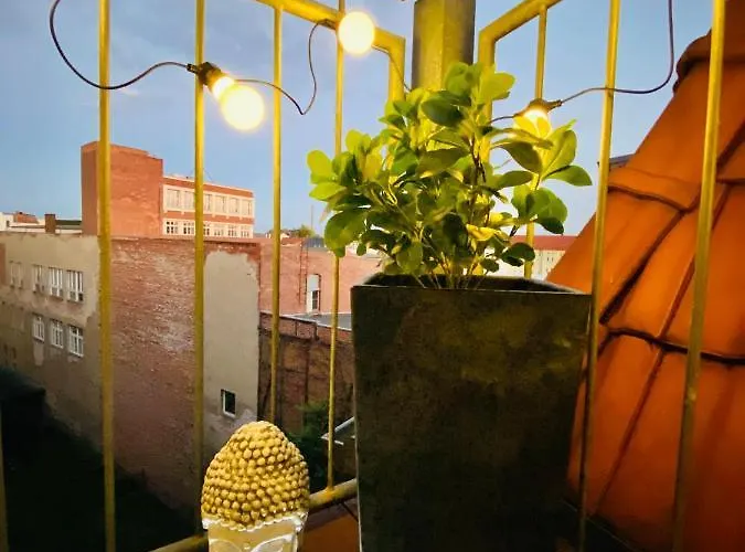 Home Cinema - 2-Zi & Kueche, Balkon & Heimkino * Magdeburgo