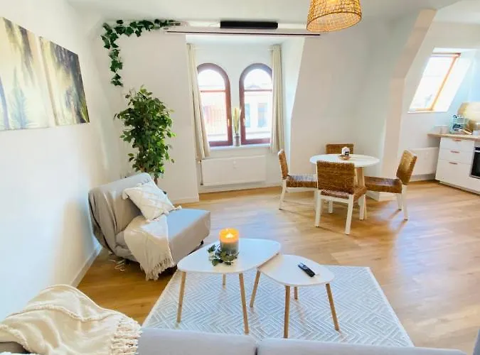 Home Cinema - 2-Zi & Kueche, Balkon & Heimkino Apartman