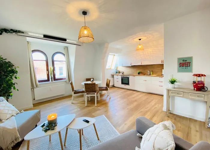 Home Cinema - 2-Zi & Kueche, Balkon & Heimkino Apartman *